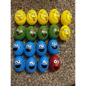 Sesame Street Plastic Easter Eggs Lot of 17 Elmo Cookie Monster Big Bird Oscar